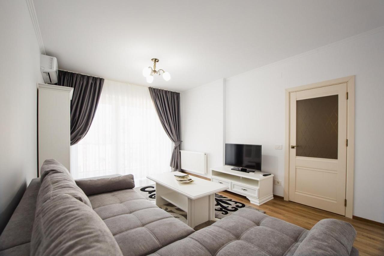 Bright & Elegant Central Apartment Oradea Buitenkant foto