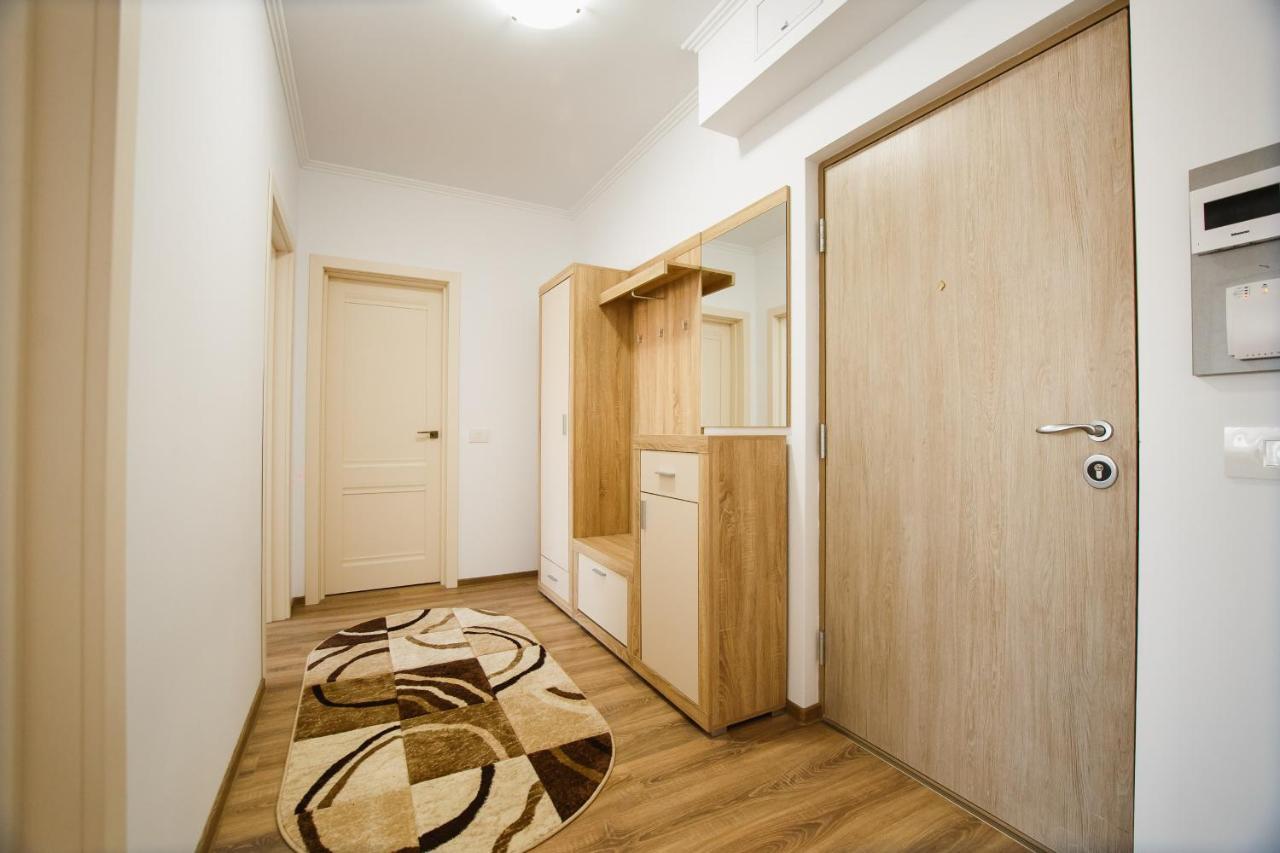 Bright & Elegant Central Apartment Oradea Buitenkant foto